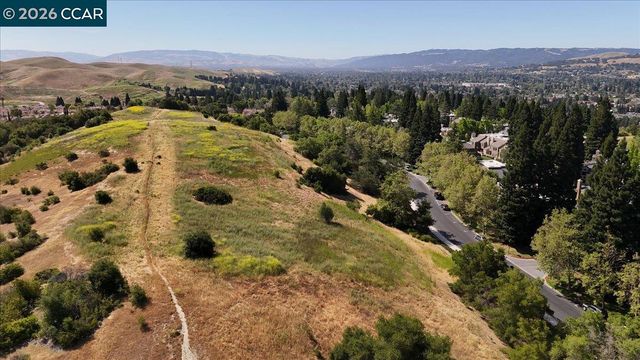 106 Copper Ridge Rd, San Ramon, CA 94582