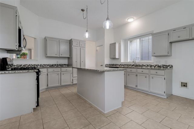 8111 Elkhorn Mountain TRL, Austin, TX 78729