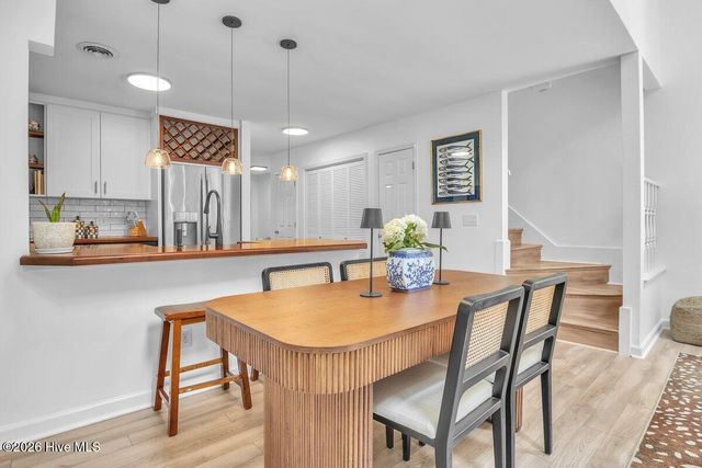 6211 Wrightsville Avenue Apt 114, Wilmington, NC 28403