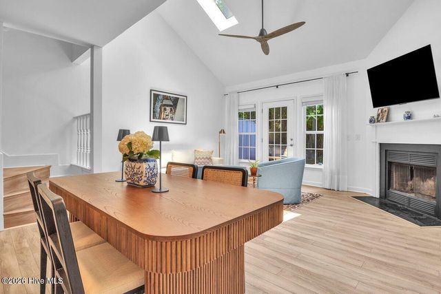 6211 Wrightsville Avenue Apt 114, Wilmington, NC 28403