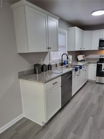 1009 72nd ST, Newport News, VA 23605