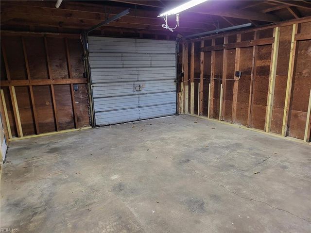 1009 72nd ST, Newport News, VA 23605