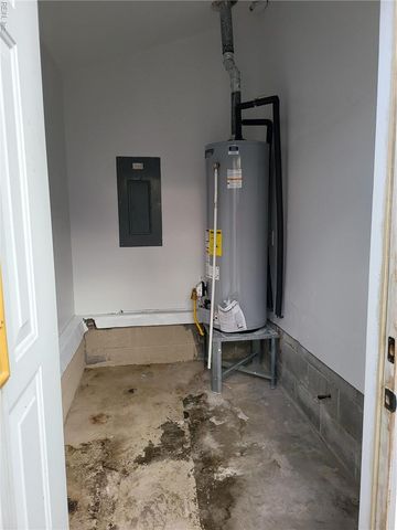 1009 72nd ST, Newport News, VA 23605