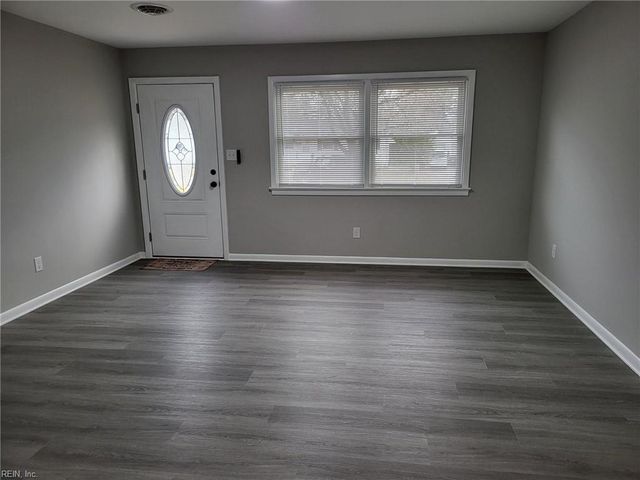 1009 72nd ST, Newport News, VA 23605