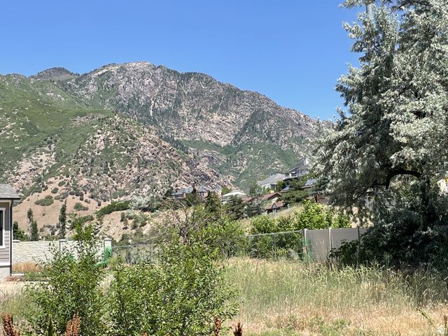 7657 S AVONDALE DR, Cottonwood Heights, UT 84121