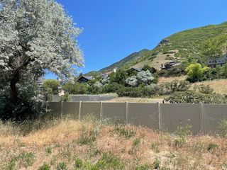 7657 S AVONDALE DR, Cottonwood Heights, UT 84121
