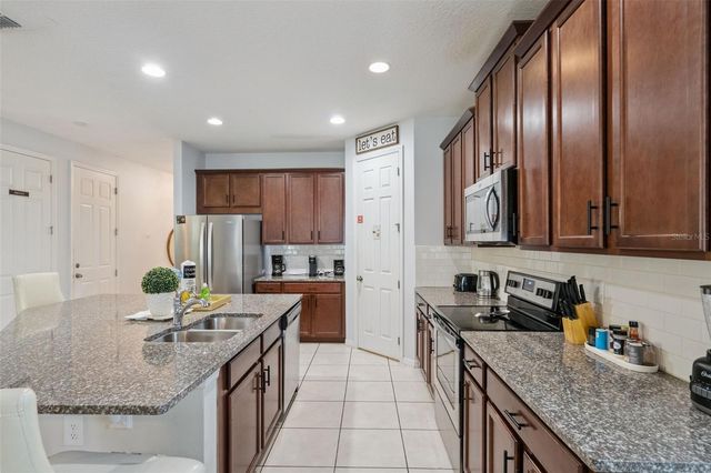 1633 NASSAU POINT TRAIL, Kissimmee, FL 34747