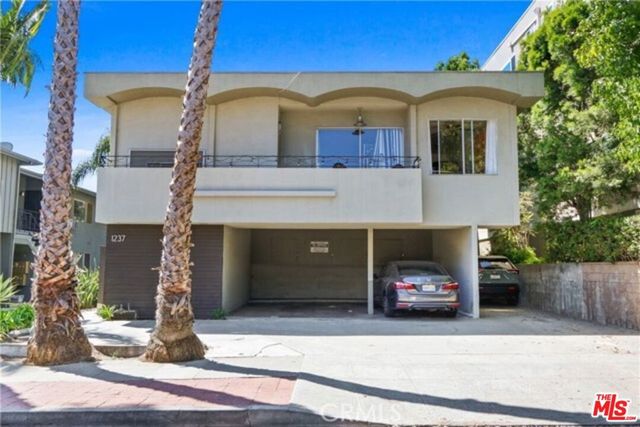 1237 Amherst Avenue 6, Los Angeles, CA 90025