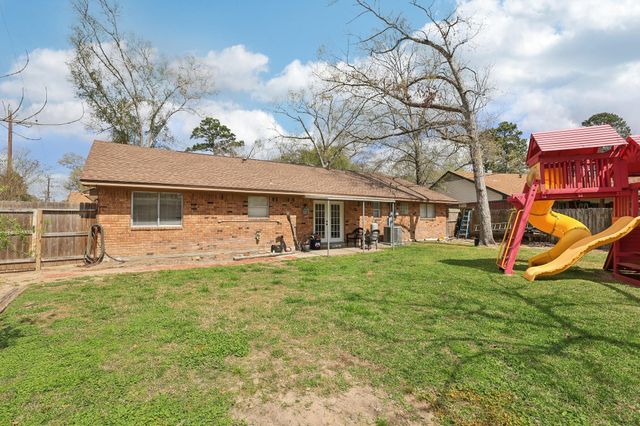 100 Montrose Circle, Conroe, TX 77301