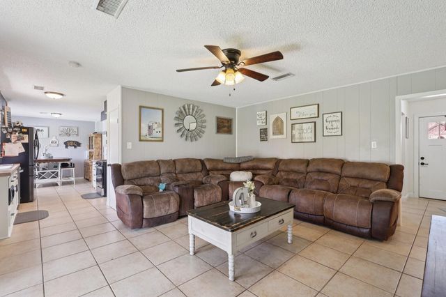 100 Montrose Circle, Conroe, TX 77301