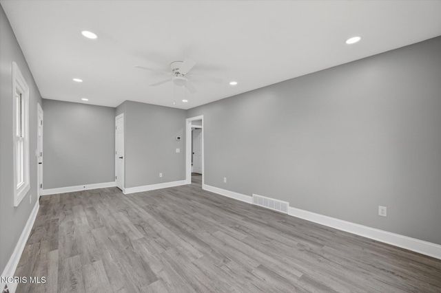8040 Jerusalem Road, Oregon, OH 43616