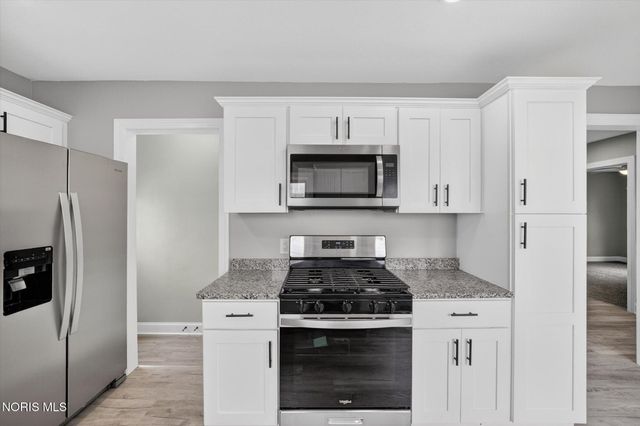 8040 Jerusalem Road, Oregon, OH 43616