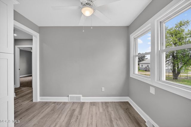 8040 Jerusalem Road, Oregon, OH 43616