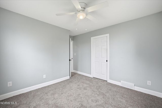 8040 Jerusalem Road, Oregon, OH 43616