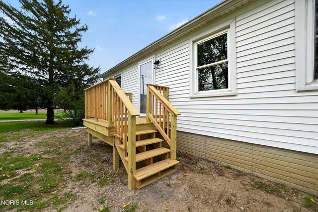 8040 Jerusalem Road, Oregon, OH 43616