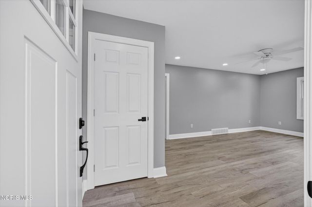 8040 Jerusalem Road, Oregon, OH 43616