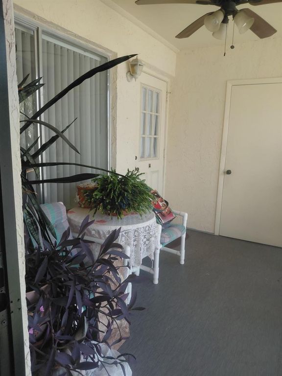 5931 Whispering Pine Way D-2, Greenacres, FL 33463