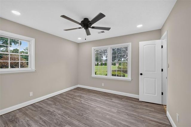 2637 Stone Drive SW, Lilburn, GA 30047