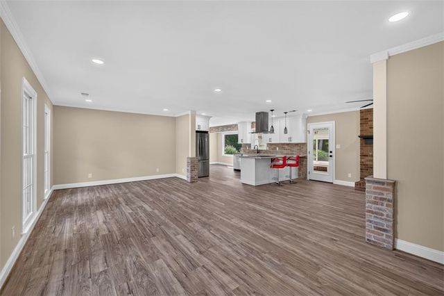 2637 Stone Drive SW, Lilburn, GA 30047