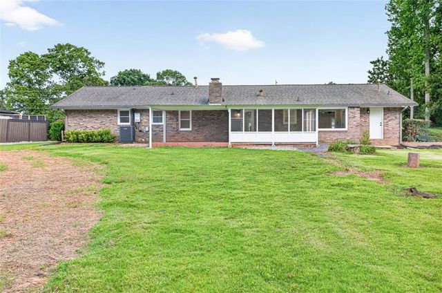 2637 Stone Drive SW, Lilburn, GA 30047