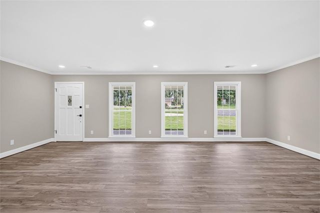 2637 Stone Drive SW, Lilburn, GA 30047