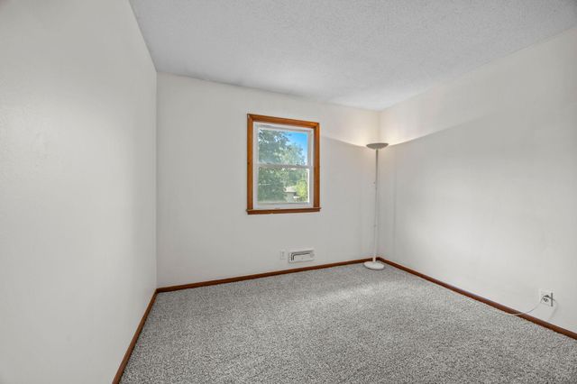 168 Linden Circle, Apple Valley, MN 55124