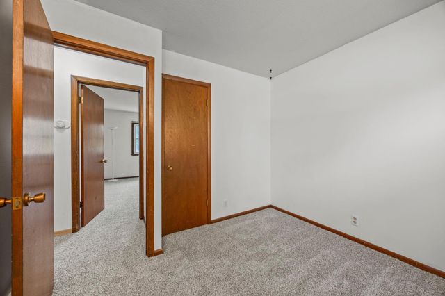 168 Linden Circle, Apple Valley, MN 55124