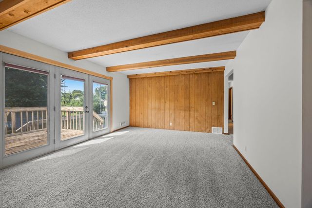 168 Linden Circle, Apple Valley, MN 55124
