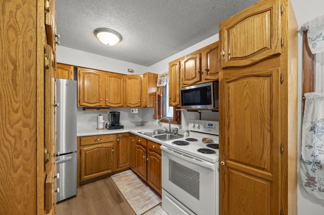 168 Linden Circle, Apple Valley, MN 55124