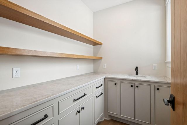 4624 Concord Terrace, Edina, MN 55424