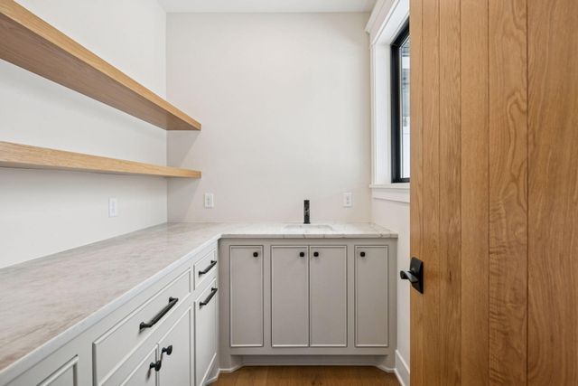 4624 Concord Terrace, Edina, MN 55424