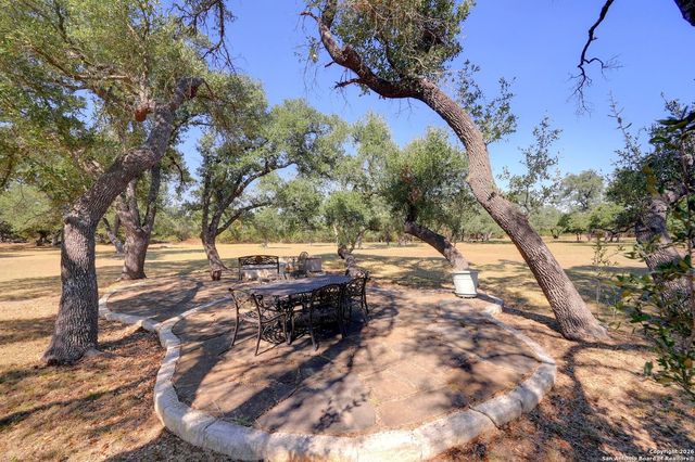 1367 Rolling Hills Rd, Blanco, TX 78606