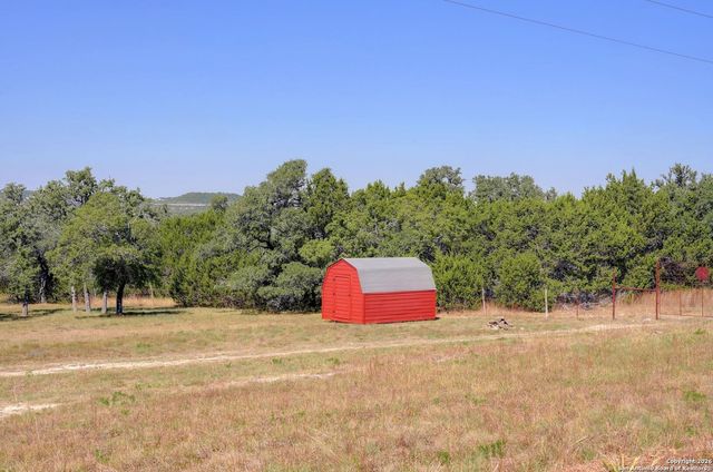 1367 Rolling Hills Rd, Blanco, TX 78606