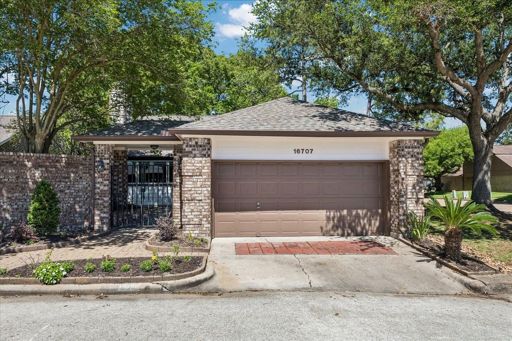 16707 Burwood Court, Houston, TX 77058