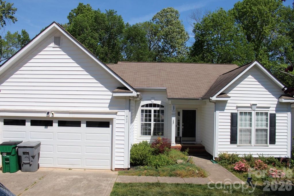 11632 Long Forest Drive, Charlotte, NC 28269