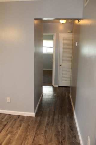 22020 Sunset Boulevard, Oak Park, MI 48237