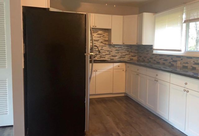 22020 Sunset Boulevard, Oak Park, MI 48237