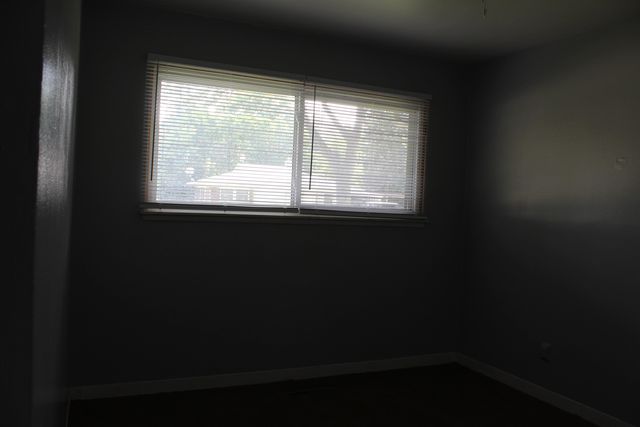 22020 Sunset Boulevard, Oak Park, MI 48237