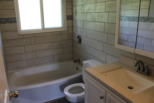 22020 Sunset Boulevard, Oak Park, MI 48237