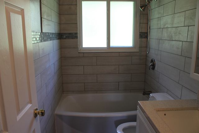 22020 Sunset Boulevard, Oak Park, MI 48237
