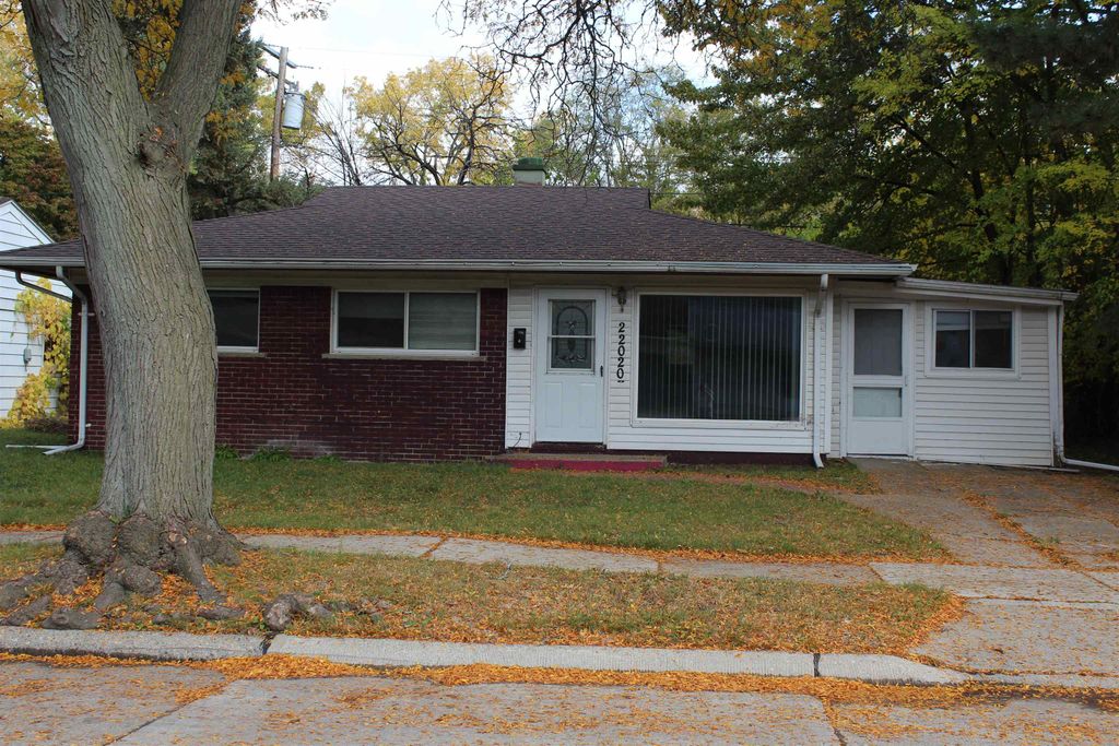 22020 Sunset Boulevard, Oak Park, MI 48237