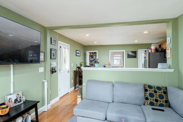 22 Quobaug Avenue, Oxford, MA 01540