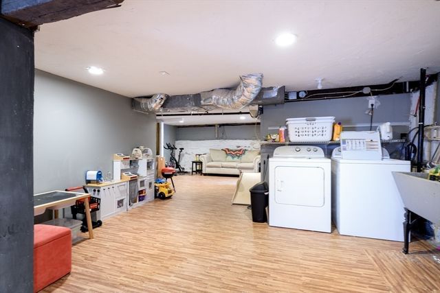 22 Quobaug Avenue, Oxford, MA 01540