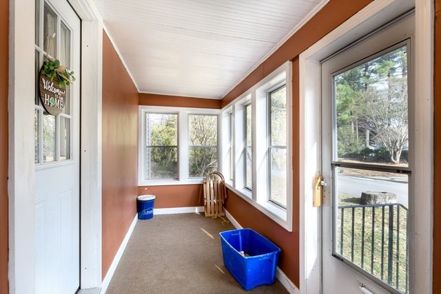 22 Quobaug Avenue, Oxford, MA 01540