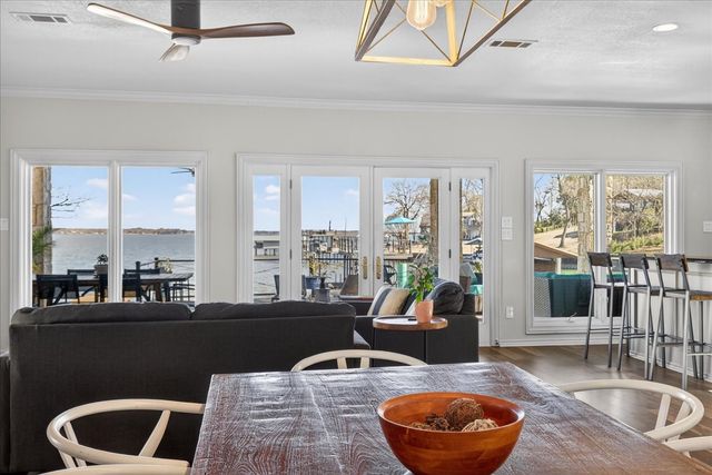 353 Winding Shore Drive, Tool, TX 75143