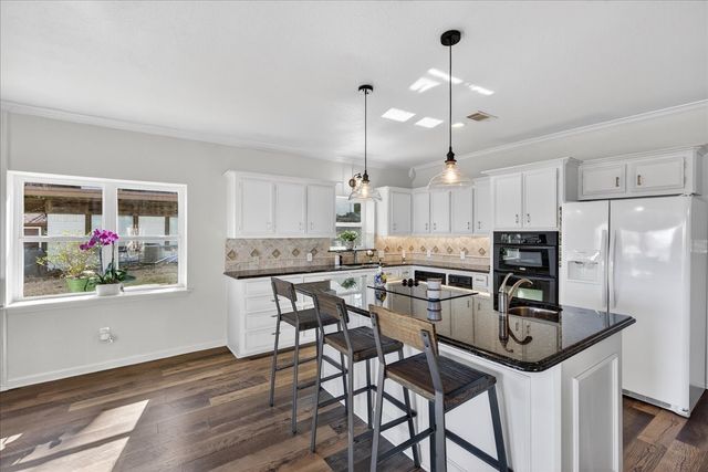 353 Winding Shore Drive, Tool, TX 75143