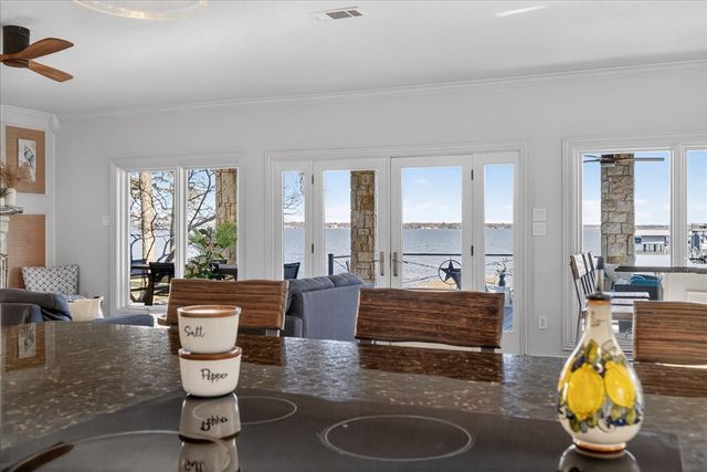 353 Winding Shore Drive, Tool, TX 75143