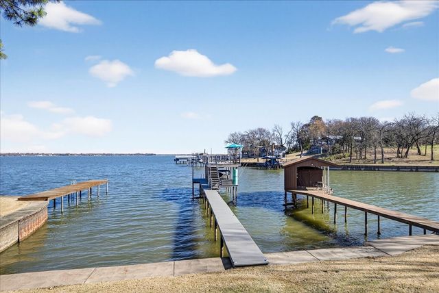 353 Winding Shore Drive, Tool, TX 75143