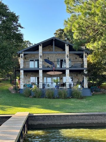 353 Winding Shore Drive, Tool, TX 75143