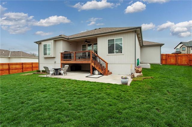 1102 NW Aspen Court, Grain Valley, MO 64029